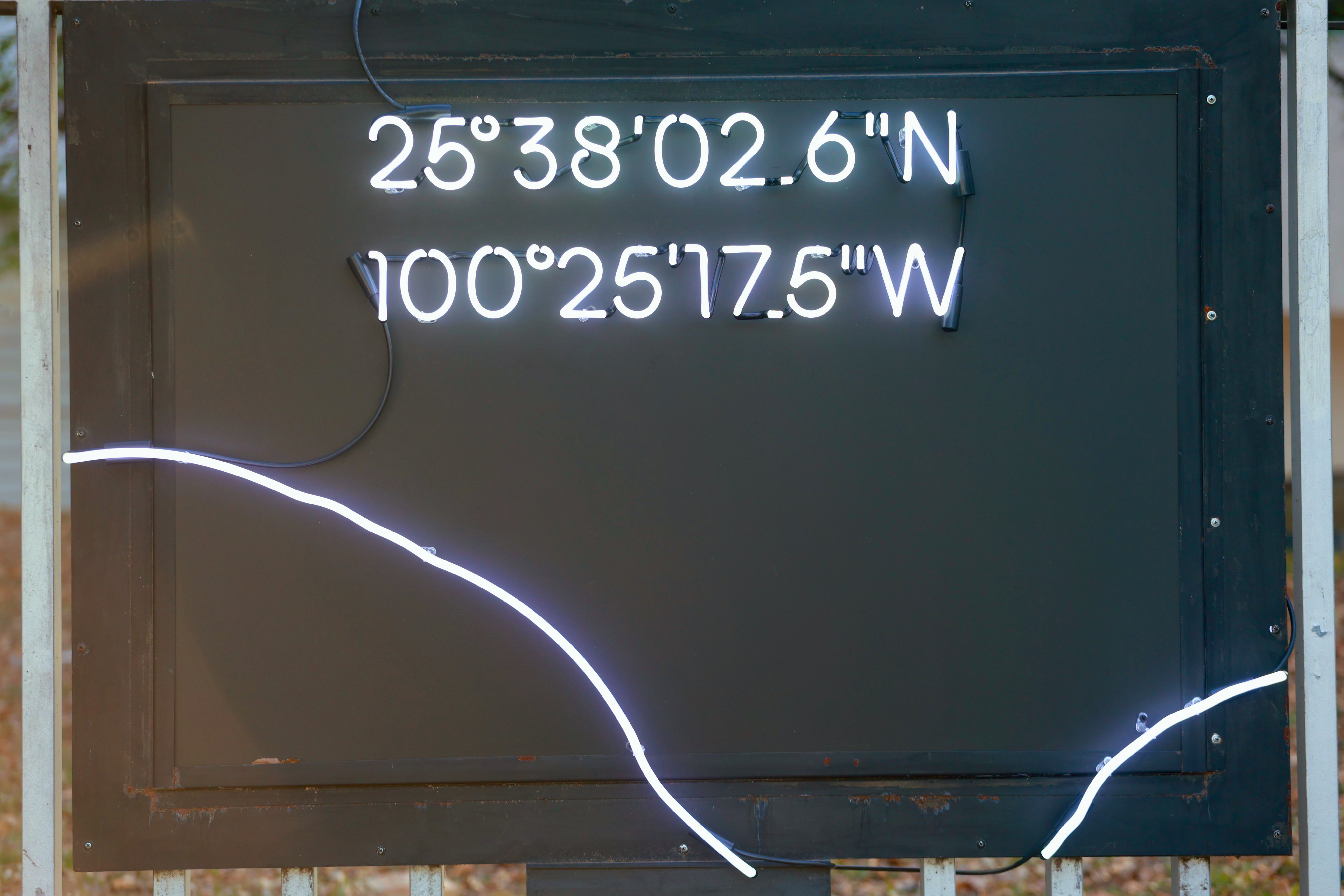 Every line is a mountain - Galería