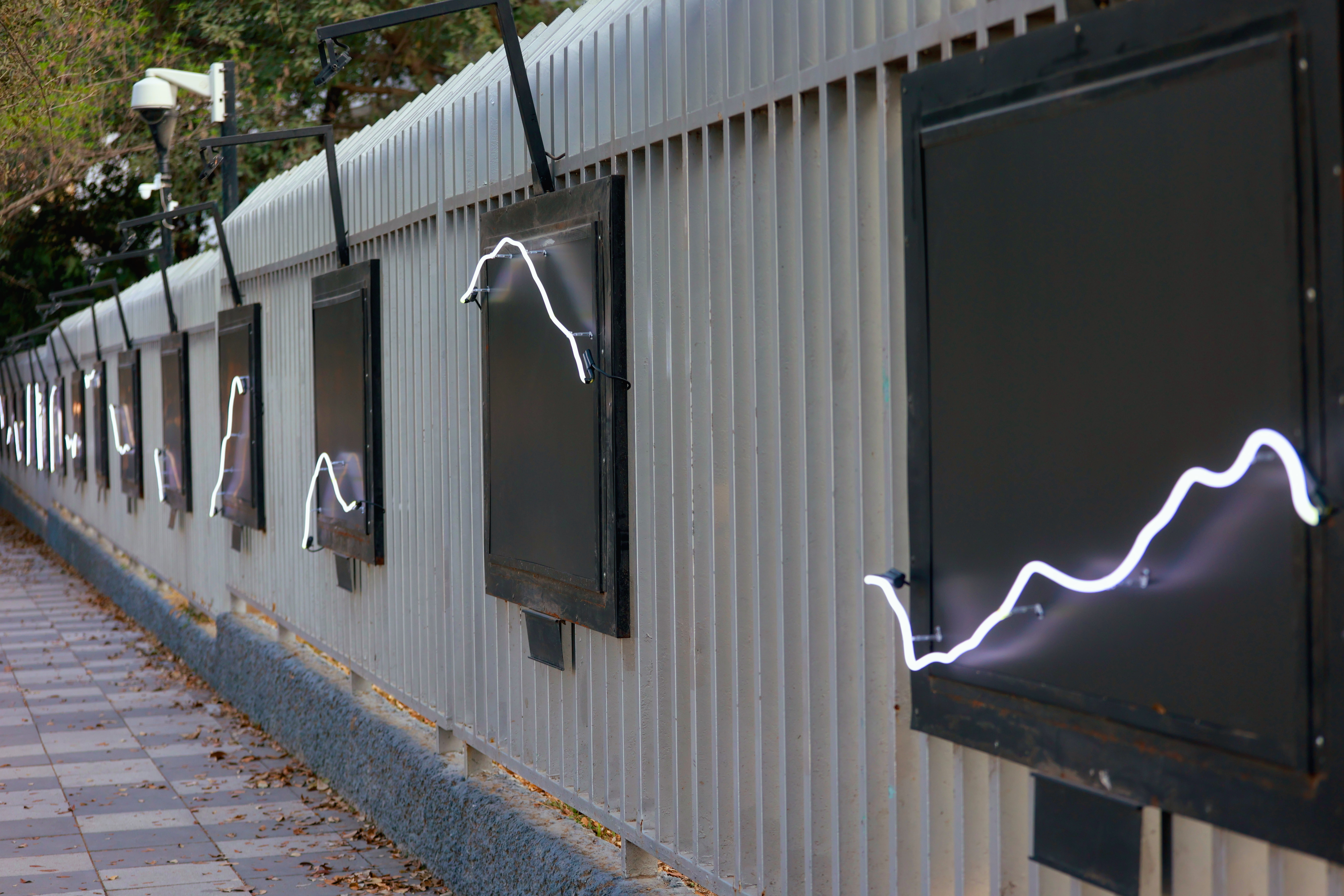 Every line is a mountain - Galería