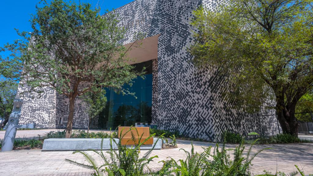 Nodo Cultural - Plaza Auditorio Luis Elizondo